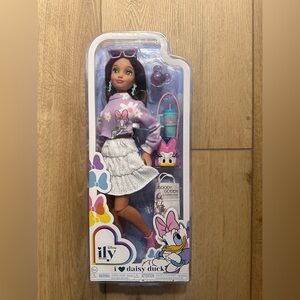 Disney ILY 4ever Fashion Doll “Daisy Duck”
